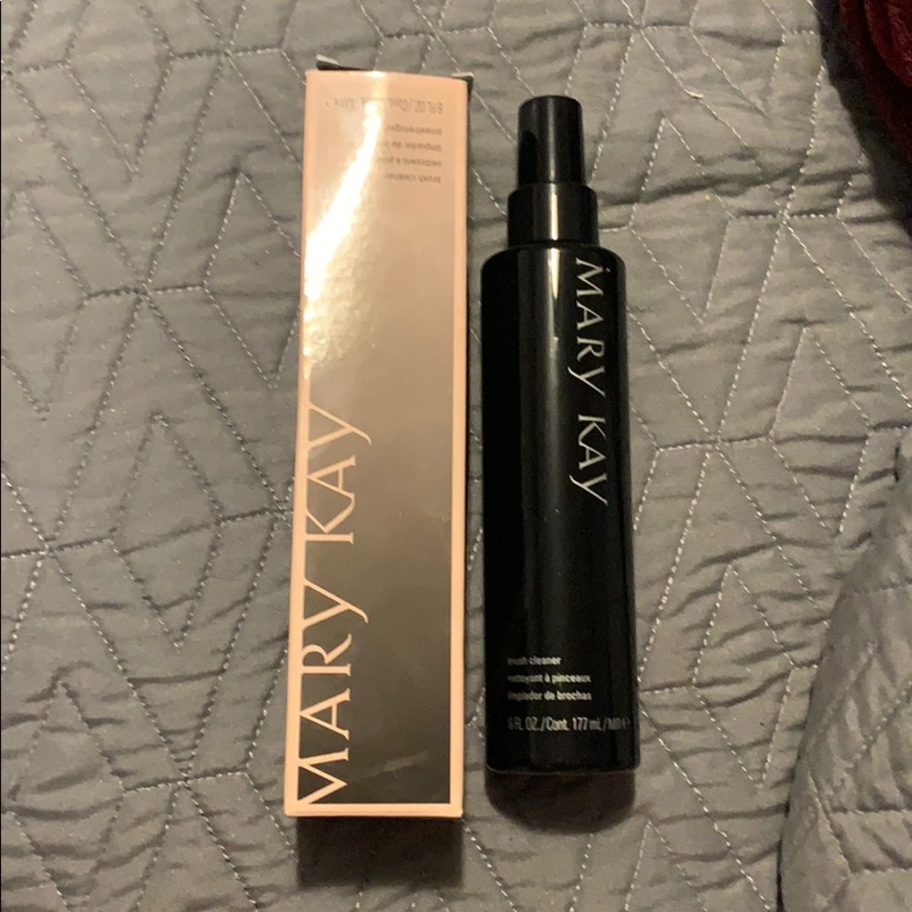 Mary Kay brush cleaner